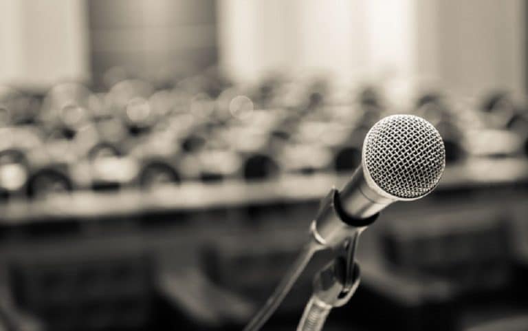 10 tips to be a better business speaker