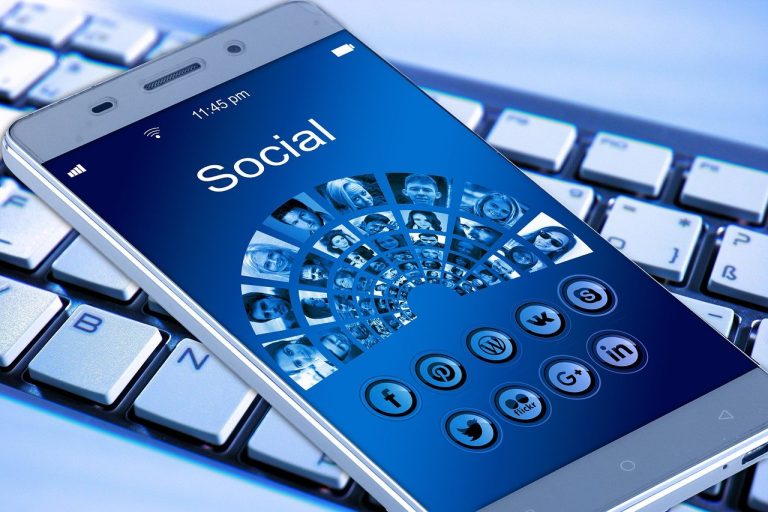 Businesses failing to recognise the power of social media